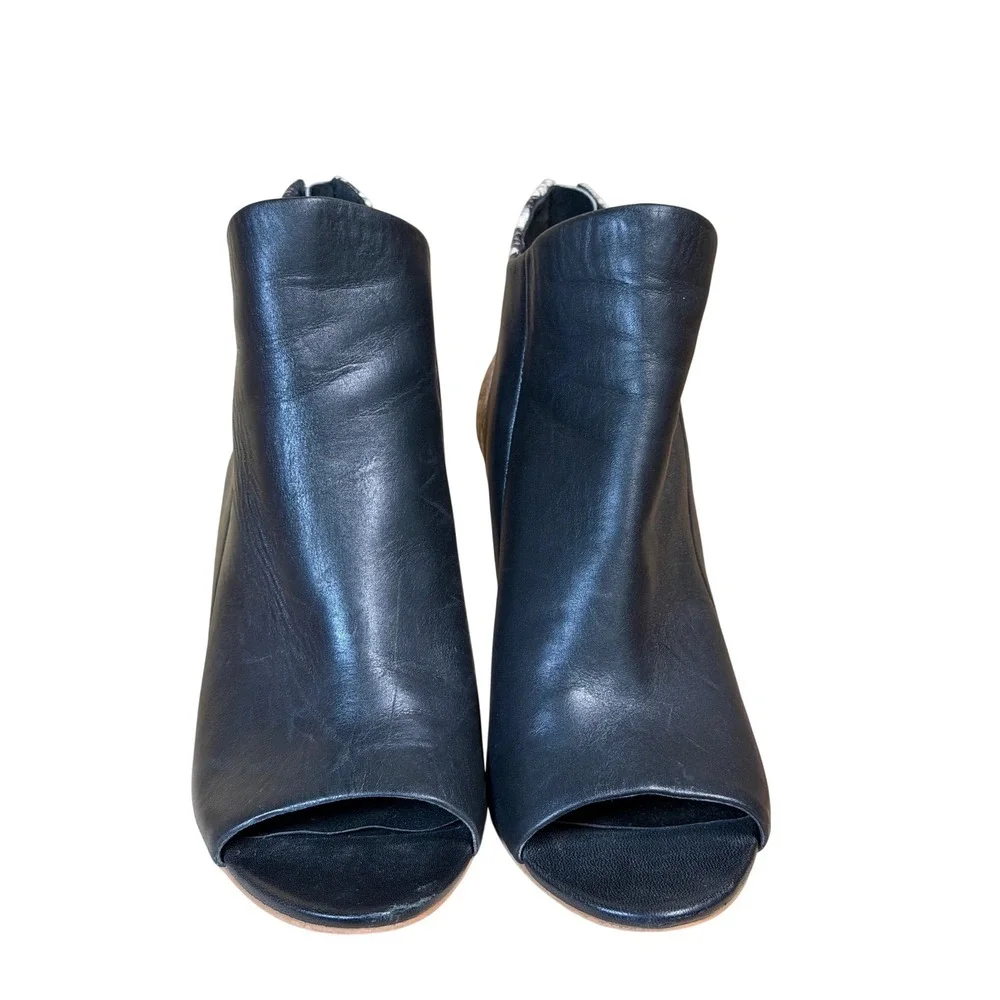 Vince Camuto vince camuto